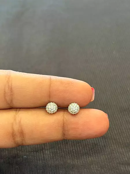 Silver aarthi stud