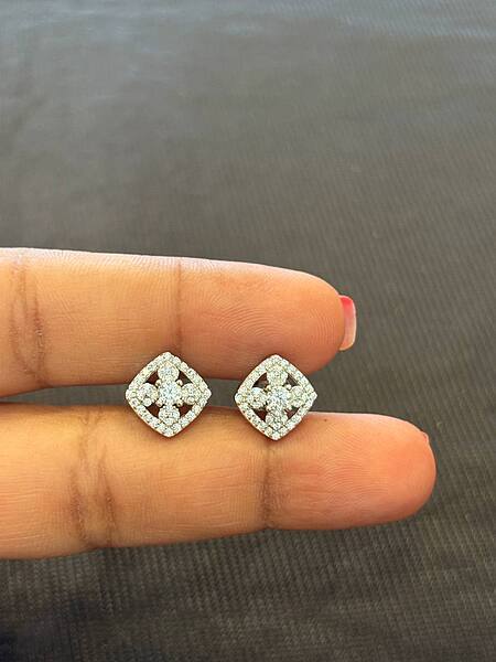 Silver aranam stud with rosegold finish