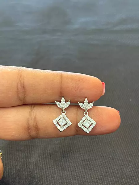Silver poni stud