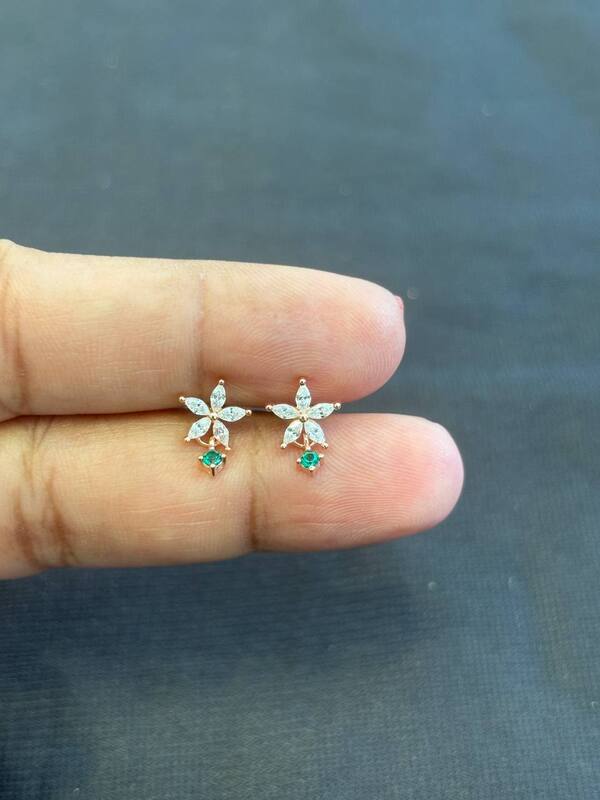 Silver adhira green stud with rosegold finish