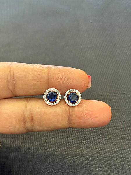 Silver blue round coated stud with rosegold finish