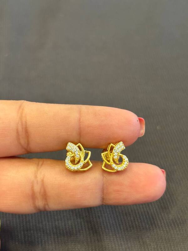 Silver ziva stud with gold finish