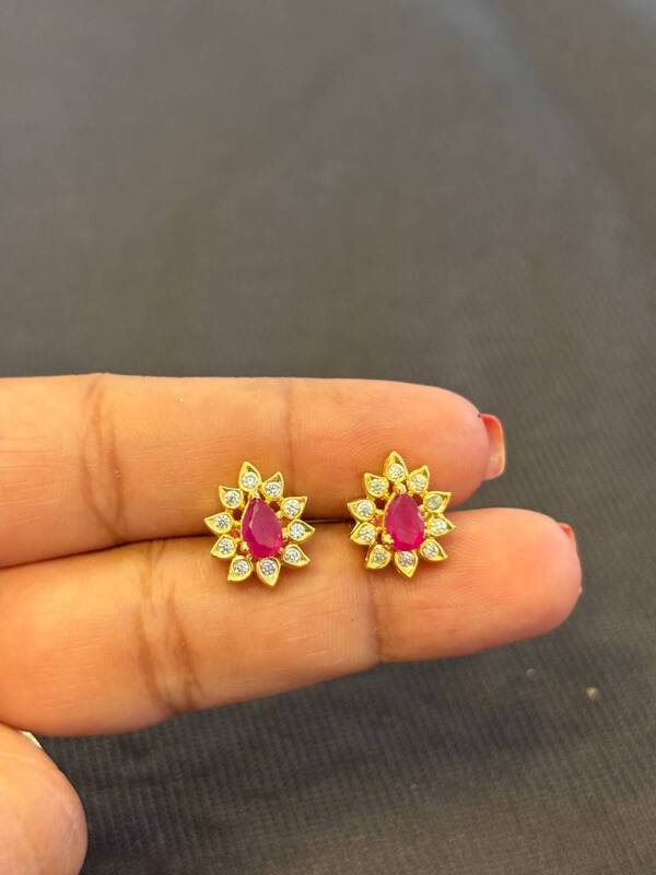Silver pinky stud with gold finish