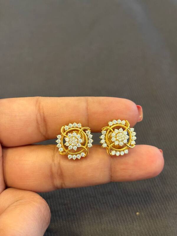 Silver rupali1 stud with gold finish