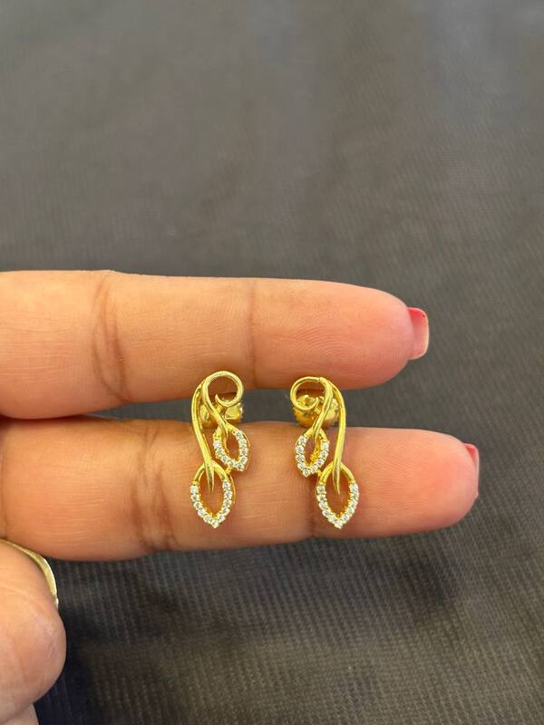 Silver eva1 stud with gold finish