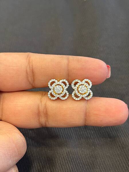 Silver marie stud with gold finish