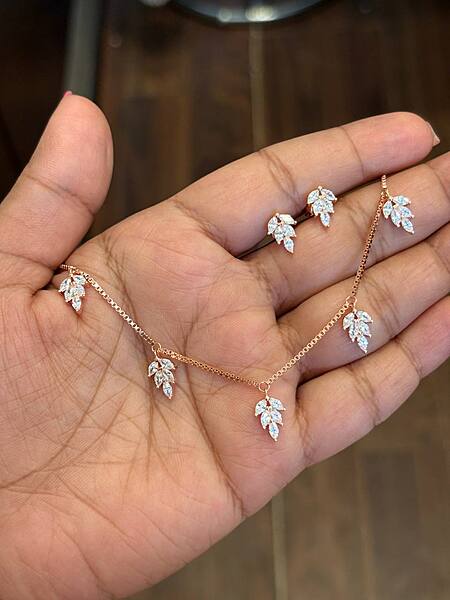 Silver zara white chain with rosegold finish