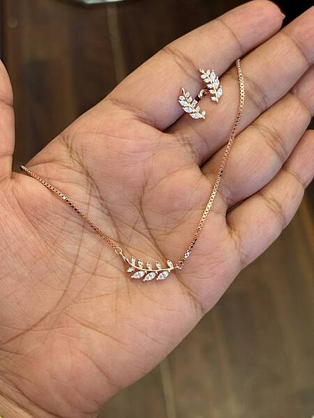 silver alina chain with rosegold finish