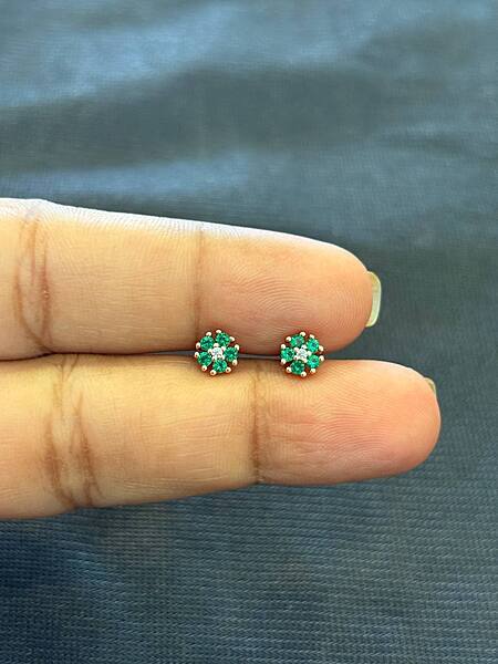 Silver green flower second stud with gold finish