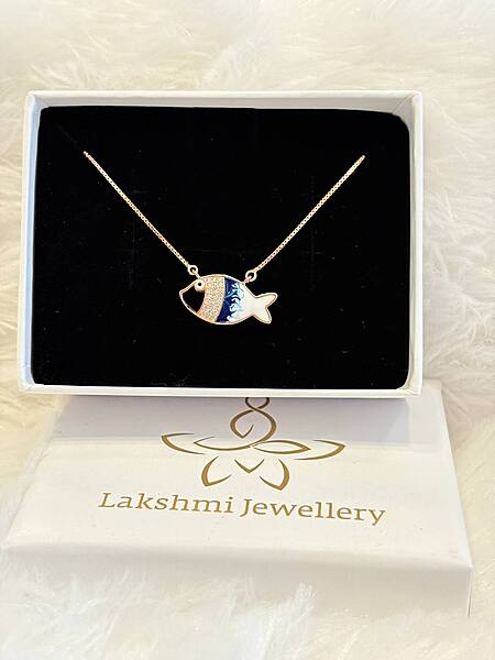 Silver fish chain with rosegold finish