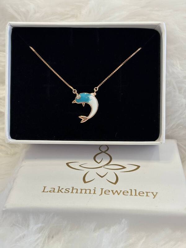 Silver dolphin chain with rosegold finish