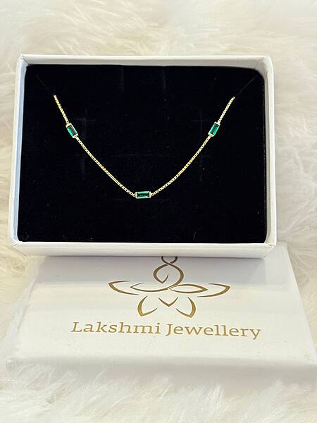 Silver greeny chain with gold finish