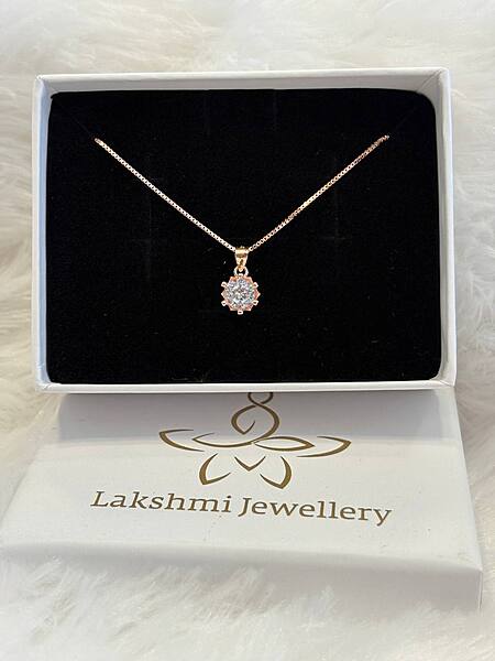 Silver stony chain with rosegold finish