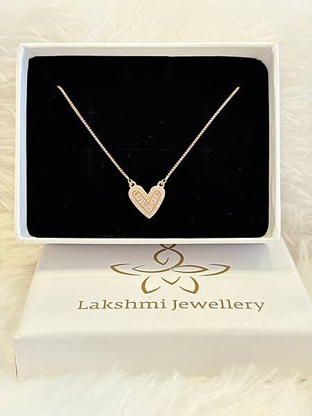 Silver hearty1 chain with rosegold finish