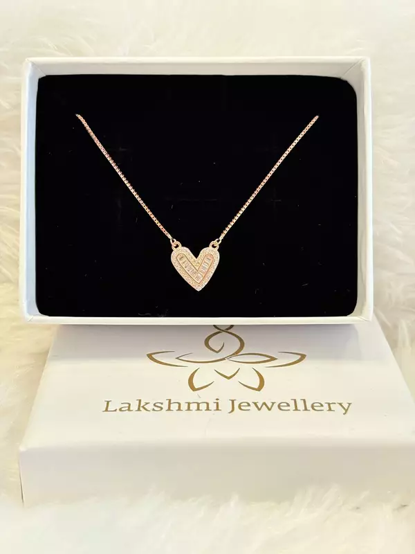 Silver hearty1 chain with rosegold finish