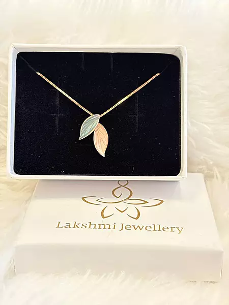 Silver twin leaf chain with rosegold finish