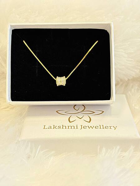 Silver roll chain with gold finish