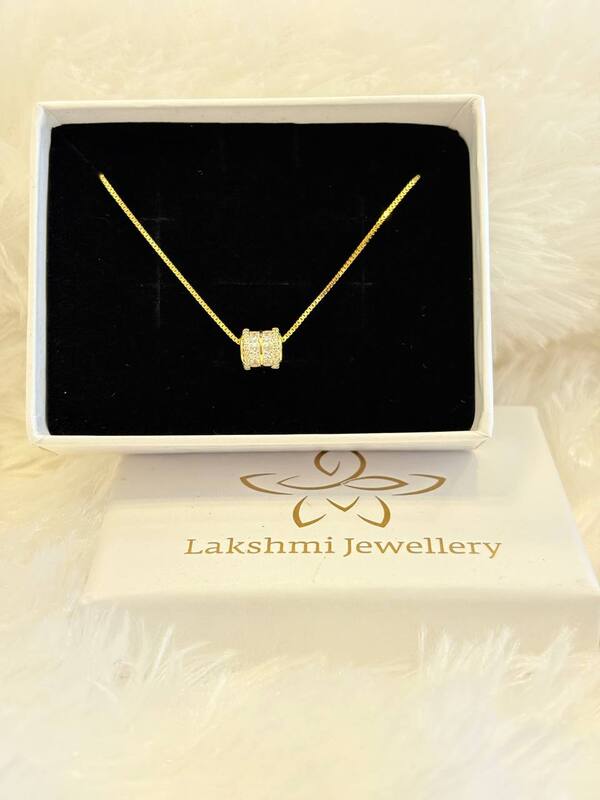 Silver roll chain with gold finish