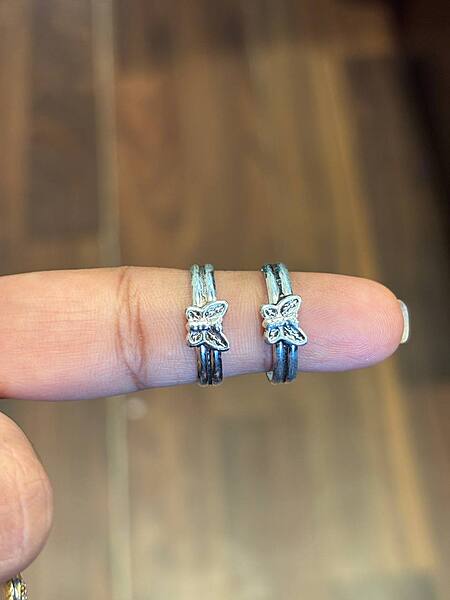 Silver butterfluy toe ring with antique finish
