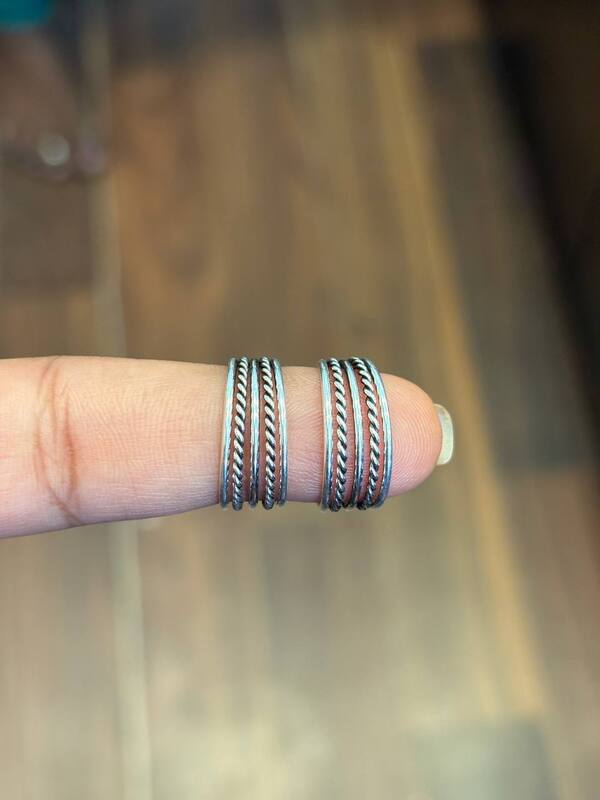 Silver curly toe ring with antique finish