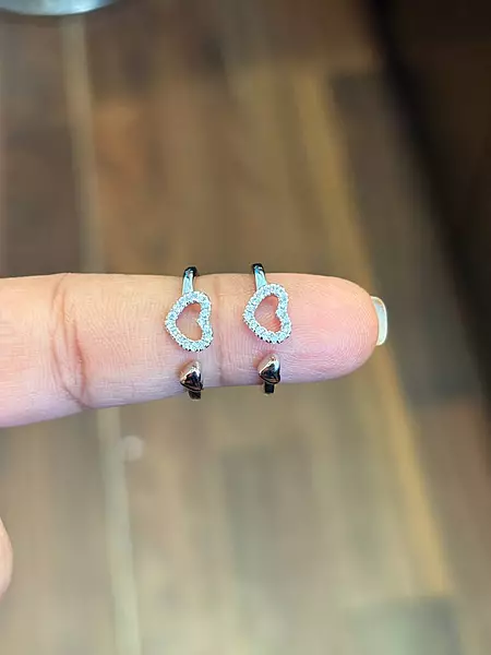 Silver heartt toe ring