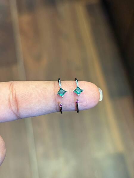 Silver greeny toe ring