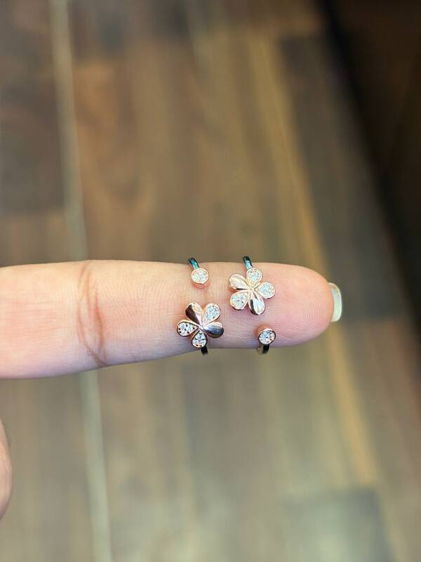 Silver casting flower toe ring with rosegold finish