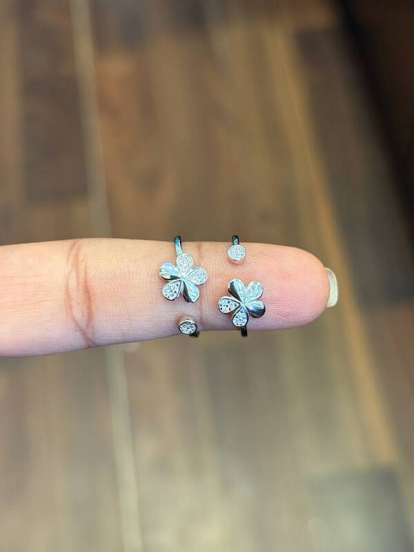 Silver casting flower toe ring