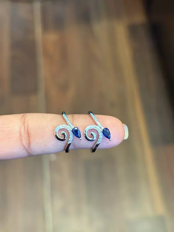 Silver blue thilagam toe ring