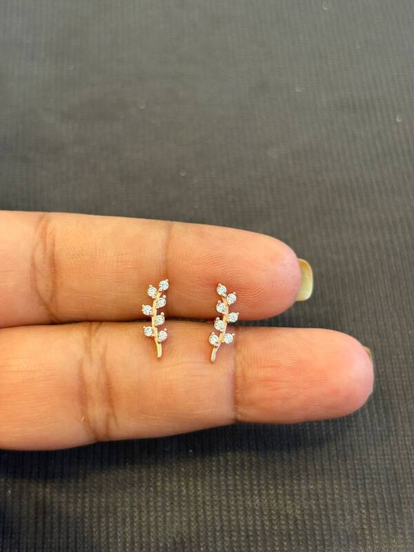 Silver stone leaf stud with rosegold finish