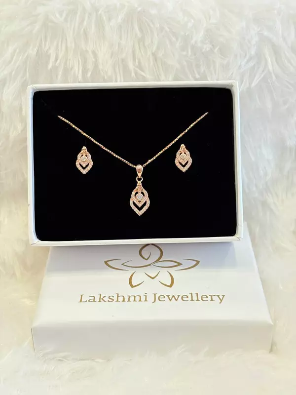 Silver sena pendant set with rosegold finish