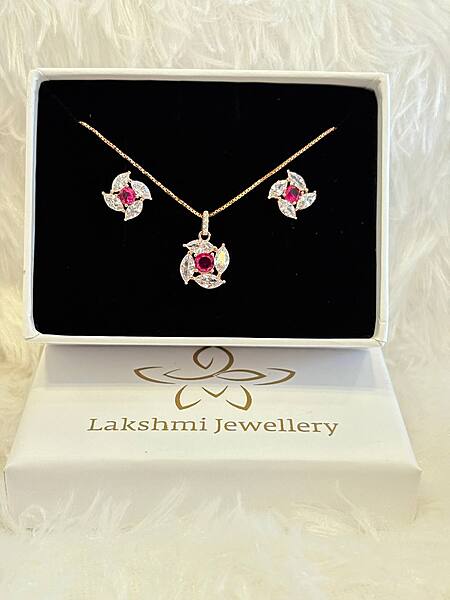 Silver white chakra pendant set with rosegold finish