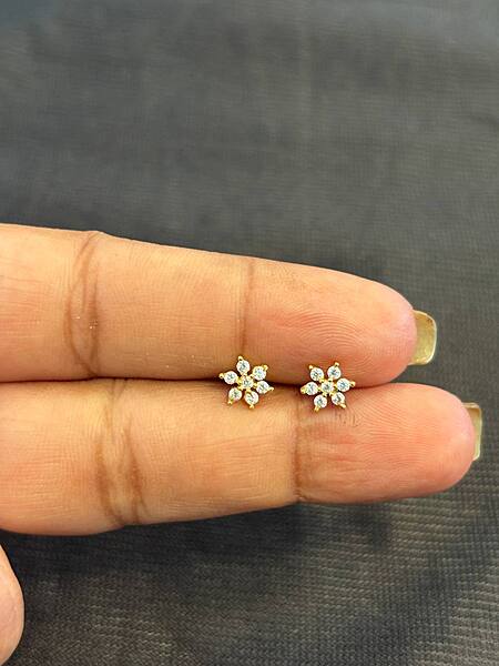 Silver seven stone small stud with gold finish