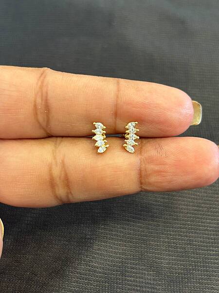 Silver fancyy helix stud with gold finish