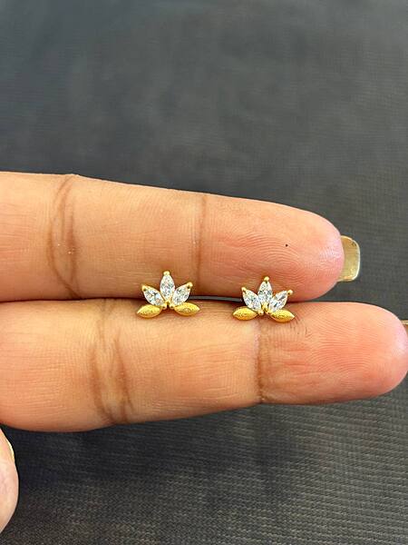 Silver lotus stud with gold finish