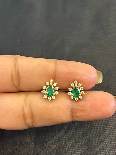 Silver green stud with gold finish
