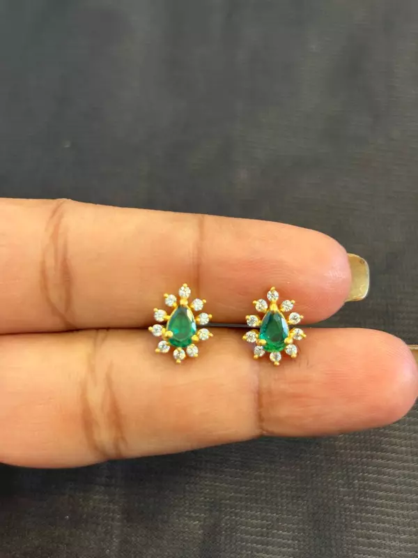 Silver green stud with gold finish