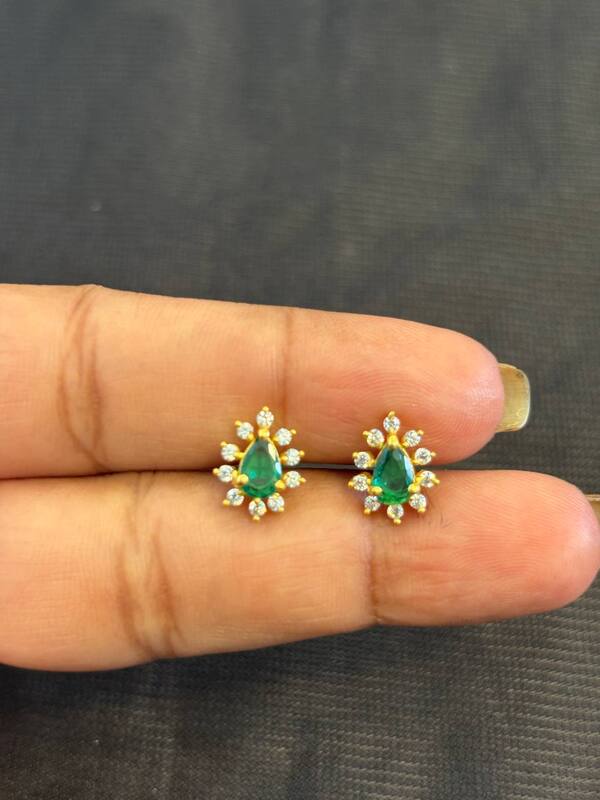 Silver green stud with gold finish