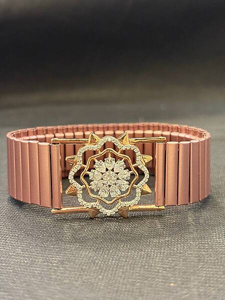 Silver mahi wrist band with rosegold finish