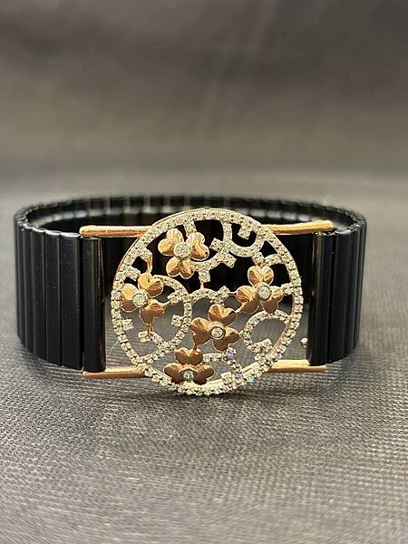 Silver mullai wrist band with rosegold finish
