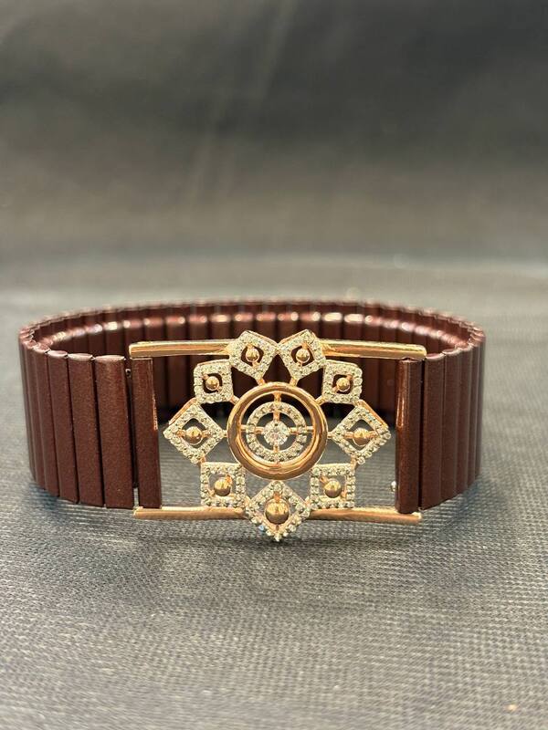 Silver brownie wrist band with rosegold finish