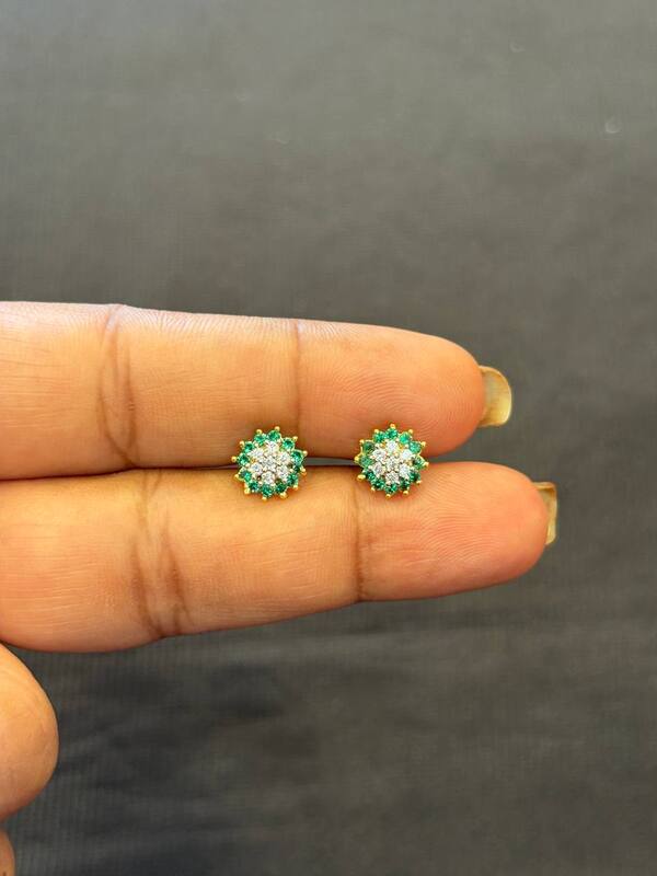 Green harini 9 carat gold stud