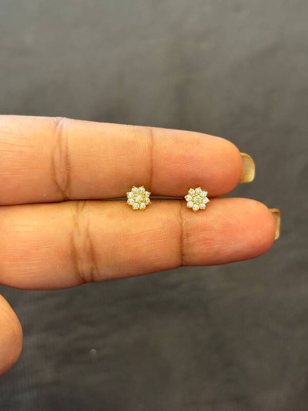 9 stone 9 carat gold stud