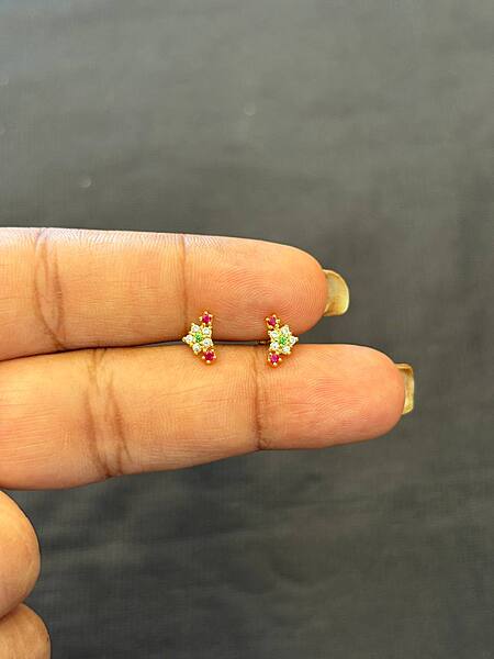 MUlticolour helix 9 carat gold stud