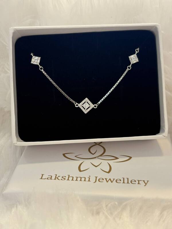 Silver tristone bracelet