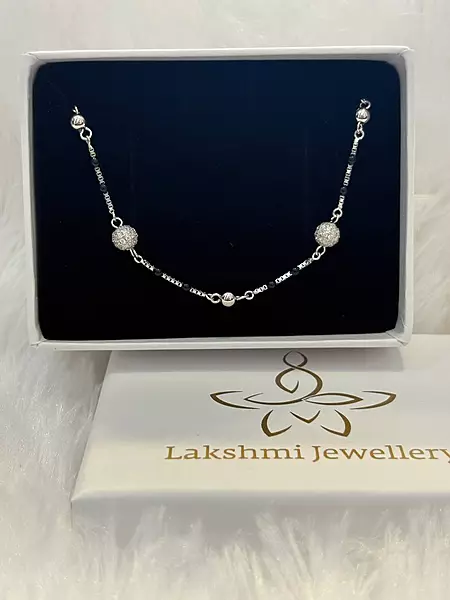 Silver ball bracelet