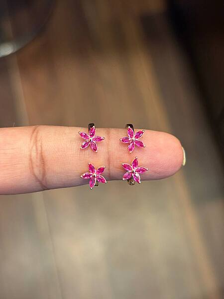 silver double flower toe ring with rose gold finish