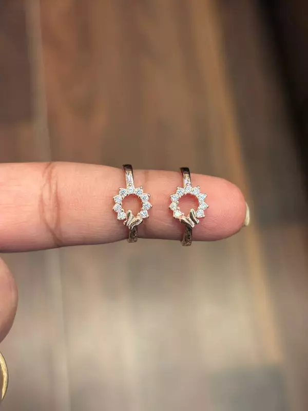 silver varnika toe ring with rose gold finish