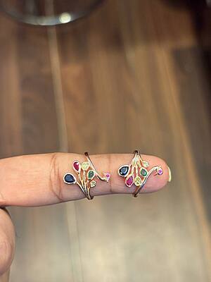silver mayilaa toe ring with rosegold finish