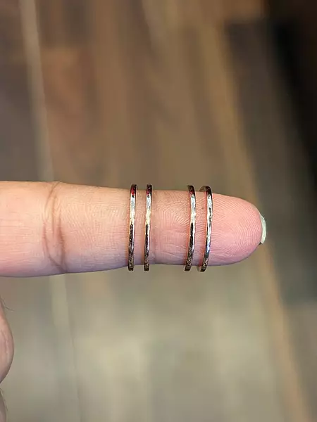 silver yazhini rose finish toe ring